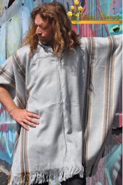 Poncho péruvien homme en laine naturelle d'alpaga