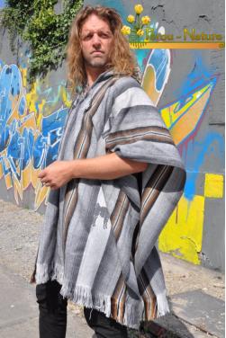 Poncho péruvien homme multicolore gris souris