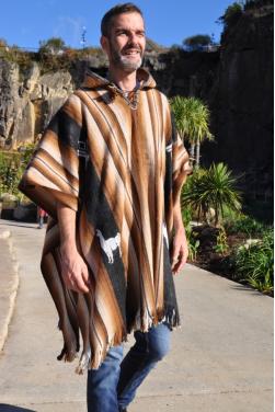 Poncho laine alpaga couleur marron Pachamama