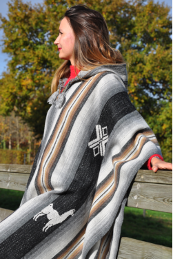 Authentique poncho péruvien.