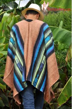 Poncho péruvien homme en laine naturelle d'alpaga