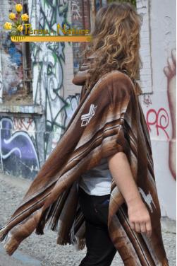 Poncho laine alpaga couleur marron Pachamama