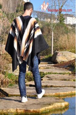 Le Poncho chaud et doux noir des Andes en laine d'alpaga